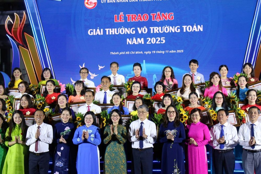 TP HCM vinh danh 50 Nhà giáo tiêu biểu vì sự nghiệp giáo dục TP HCM vinh danh 50 Nhà giáo tiêu biểu vì sự nghiệp giáo dục