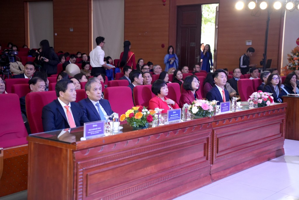 Lễ kỷ niệm có sự tham dự của lãnh đạo Ngân hàng Nhà nước Việt Nam, lãnh đạo Học viện Ngân hàng cùng đại diện chính quyền địa phương, các đơn vị, doanh nghiệp đối tác và đông đảo cán bộ, giáo viên Học viện Ngân hàng