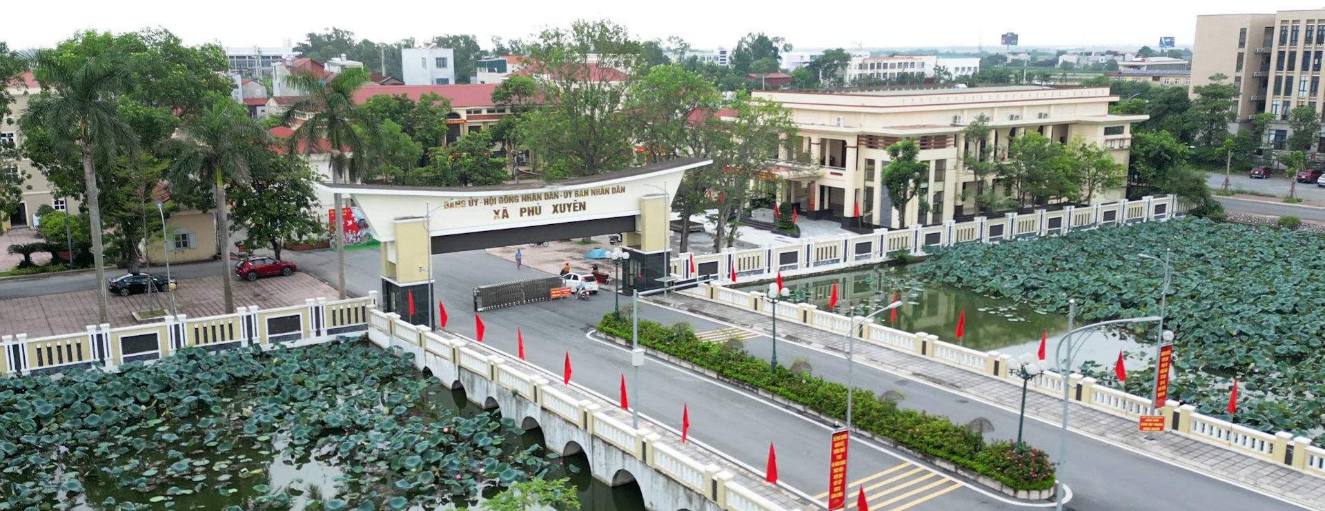 Bài 1: Bình minh mới trong ngày 