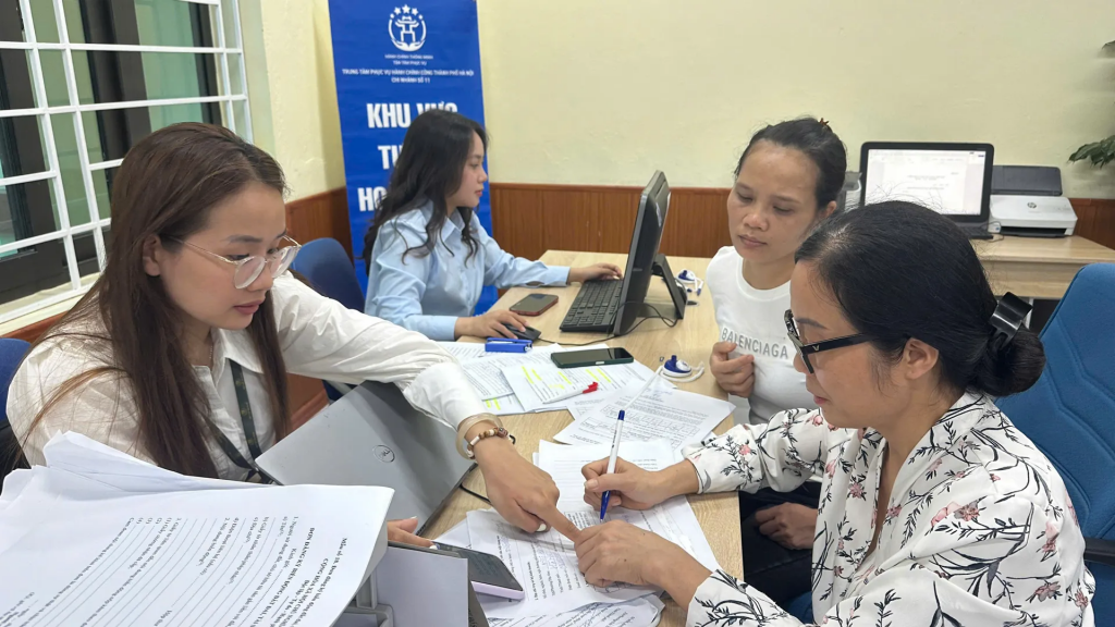 Bài 1: Bình minh mới trong ngày sắp xếp lại giang sơn