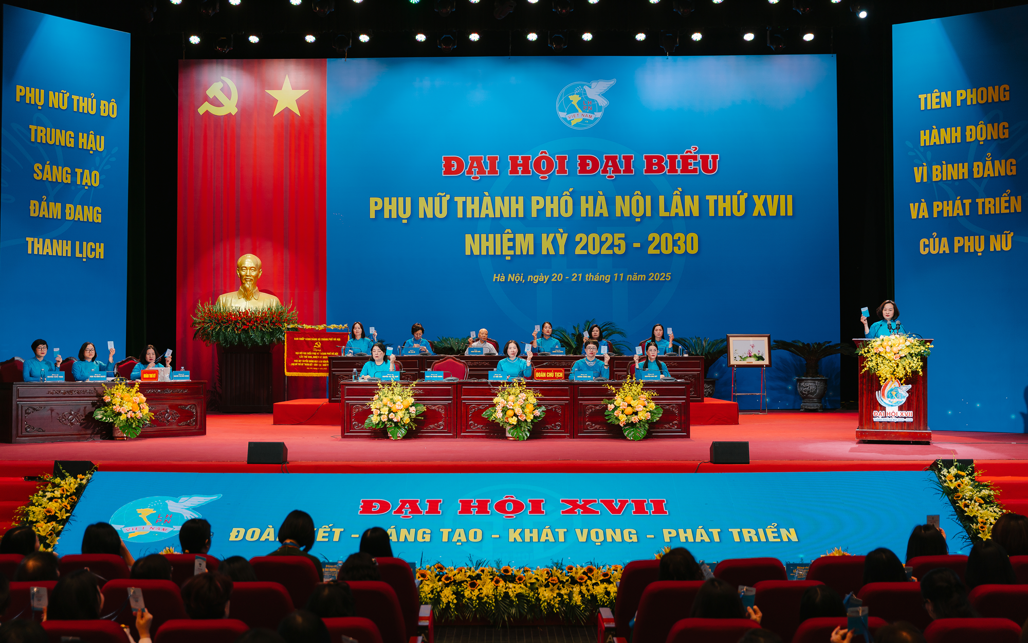 Quang cảnh phiên trù bị