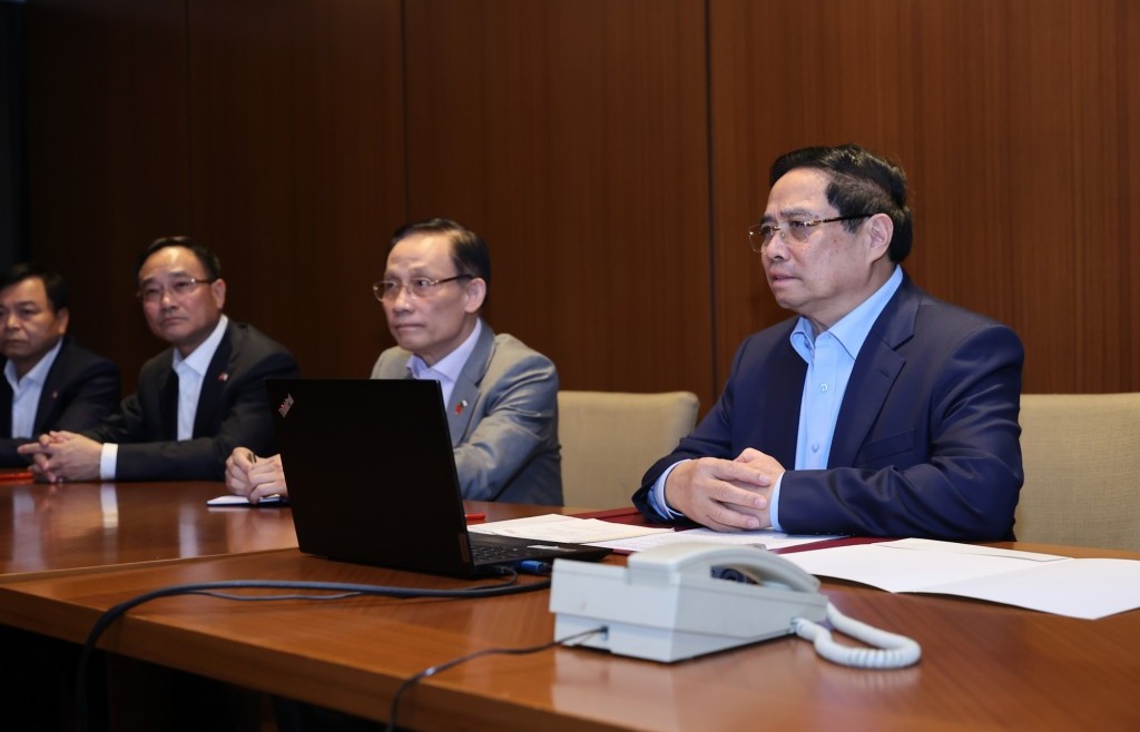 Huy động mọi lực lượng, bằng mọi cách cứu người trong mưa lũ