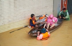 Hỗ trợ khẩn cấp 1.100 tỷ đồng cho 4 tỉnh khắc phục thiệt hại do mưa lũ gây ra