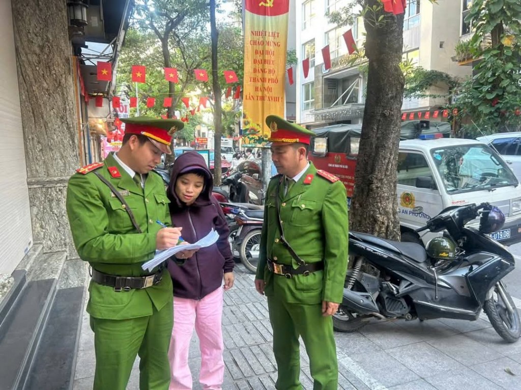 Ba Đình quyết tâm xây dựng phường kiểu mẫu về trật tự, văn minh Ba Đình quyết tâm xây dựng phường kiểu mẫu về trật tự, văn minh