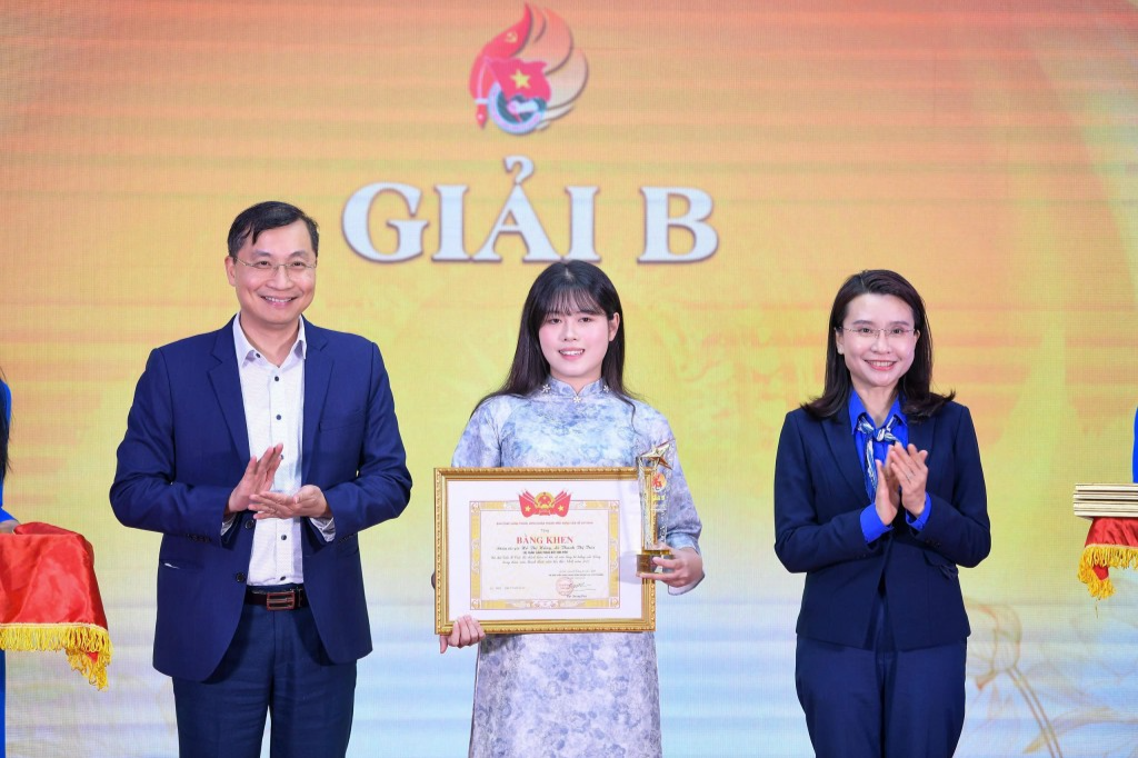 Người trẻ nâng “sức đề kháng số”, bảo vệ nền tảng tư tưởng Đảng