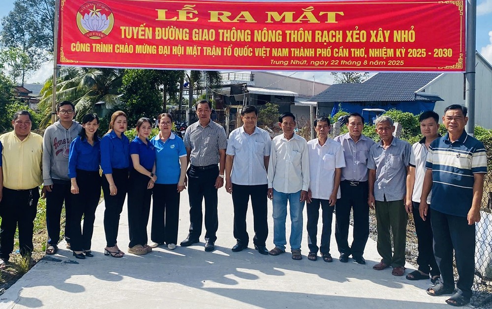 Người dân phường Trung Nhứt hiến đất, hỗ trợ nâng cấp tuyến rạch Xẻo Xây nhỏ tại khu vực Thạnh Lợi 1.