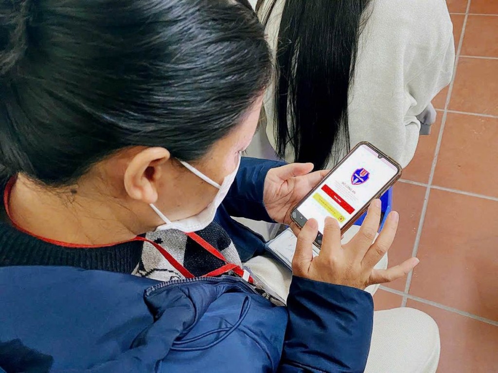 Ứng dụng VNeTraffic tích hợp nhiều tiện ích và thao tác đơn giản trên điện thoại thông minh.