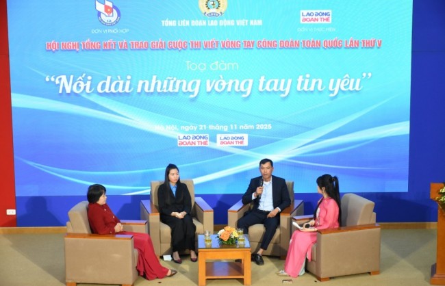 Trao giải cuộc thi viết “Vòng tay Công đoàn” lần thứ V