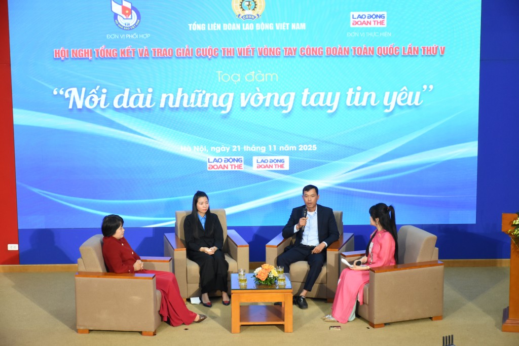 Trao giải cuộc thi viết “Vòng tay Công đoàn” lần thứ V