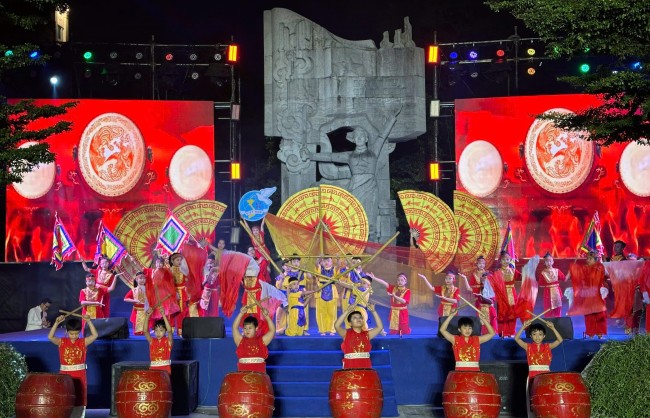 Phụ nữ Thủ đô tự hào truyền thống, vững bước tương lai