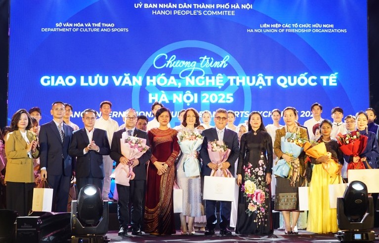 Nhịp cầu giao lưu văn hóa nghệ thuật quốc tế