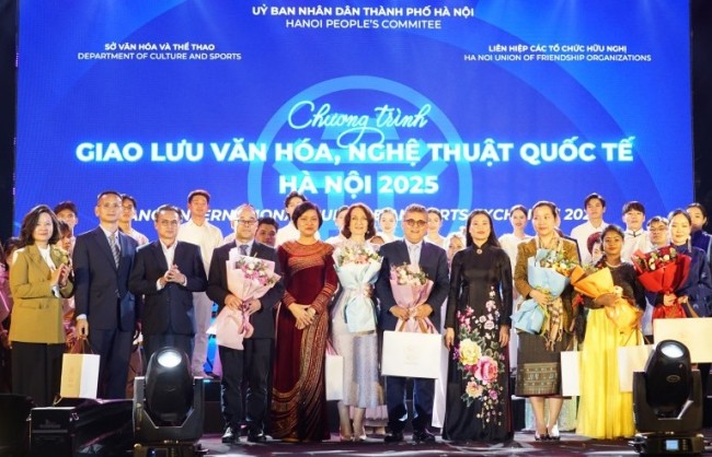 Nhịp cầu giao lưu văn hóa nghệ thuật quốc tế