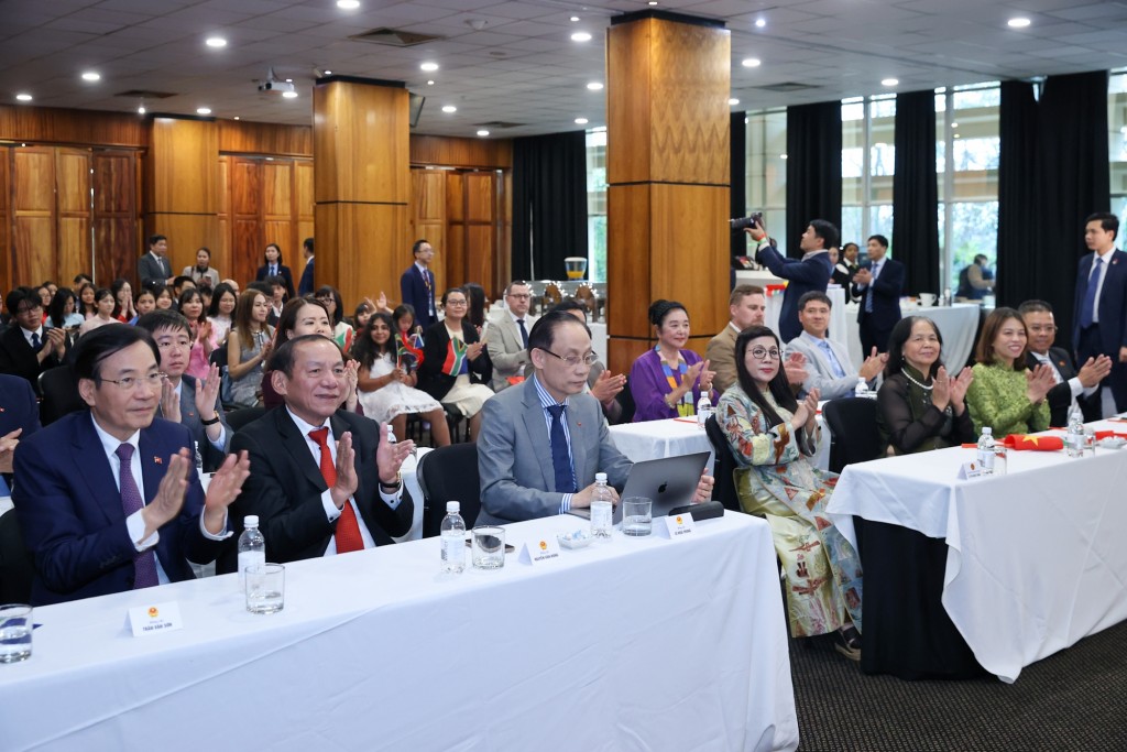 Các đại biểu dự buổi gặp mặt - Ảnh: VGP/Nhật Bắc