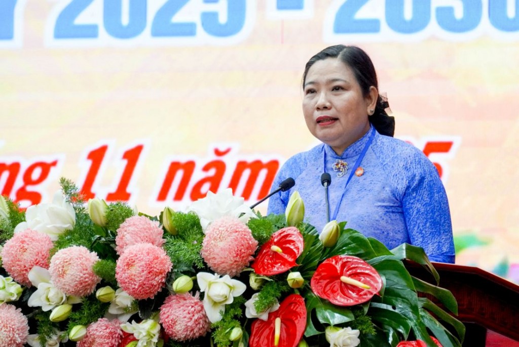 Bà Hồ Thị Cẩm Đào, Phó Bí thư Thành ủy, Chủ tịch Ủy ban MTTQVN TP Cần Thơ phát biểu khai mạc Đại hội. Bà Hồ Thị Cẩm Đào, Phó Bí thư Thành ủy, Chủ tịch Ủy ban MTTQVN TP Cần Thơ phát biểu khai mạc Đại hội.