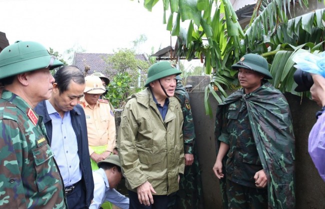 Đắk Lắk sớm khôi phục lại hoạt động kinh tế, ổn định đời sống người dân vùng lũ