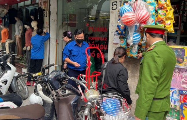 Đoàn Thanh niên phường Ba Đình ra quân vệ sinh môi trường