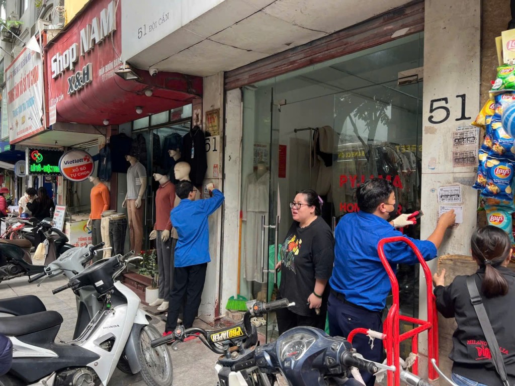 Đoàn Thanh niên phường Ba Đình ra quân vệ sinh môi trường Đoàn Thanh niên phường Ba Đình ra quân vệ sinh môi trường