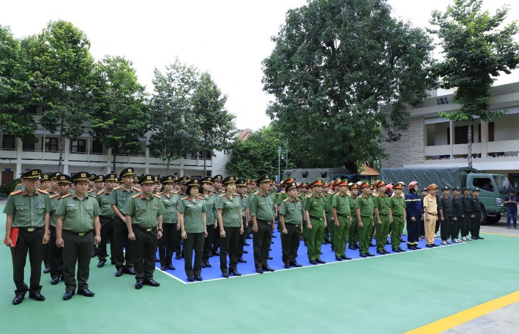 Lãnh đạo, CBCS dự Lễ xuất quân