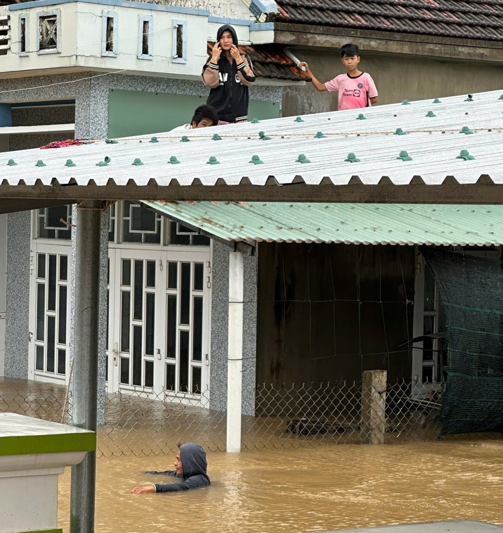 Nhiều nơi tại Đắk Lắk bị ngập sâu trong nước