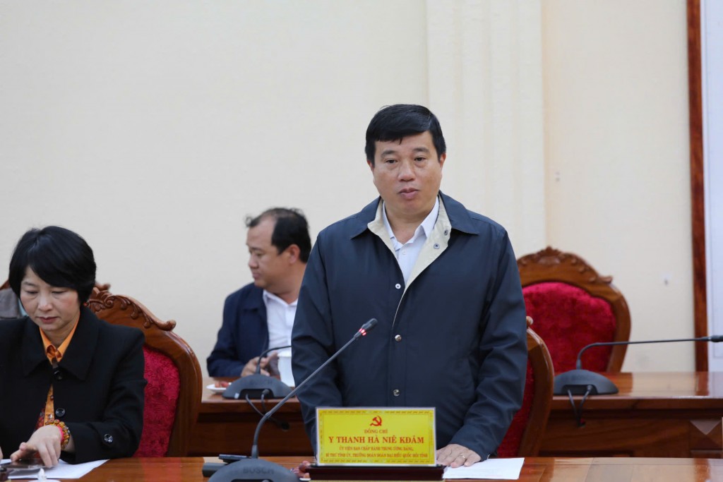 Bí thư Tỉnh ủy Lâm Đồng Y Thanh Hà Niê Kđăm  phát biểu tại buổi làm việc (Ảnh CTV)