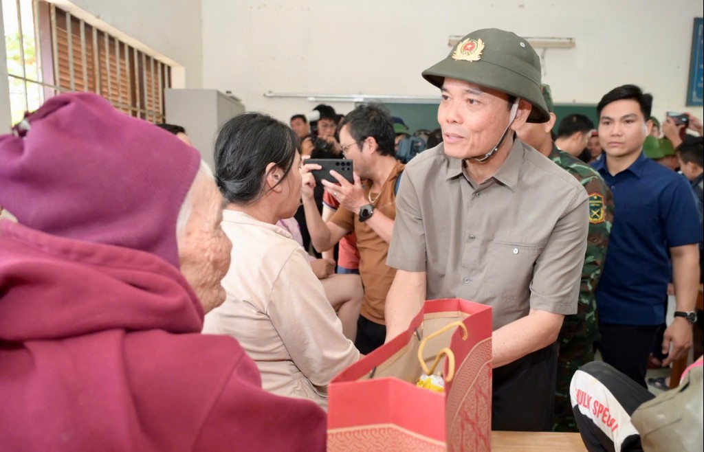 TP Hồ Chí Minh tập trung tổng lực hỗ trợ tỉnh Khánh Hòa khắc phục thiệt hại mưa lũ