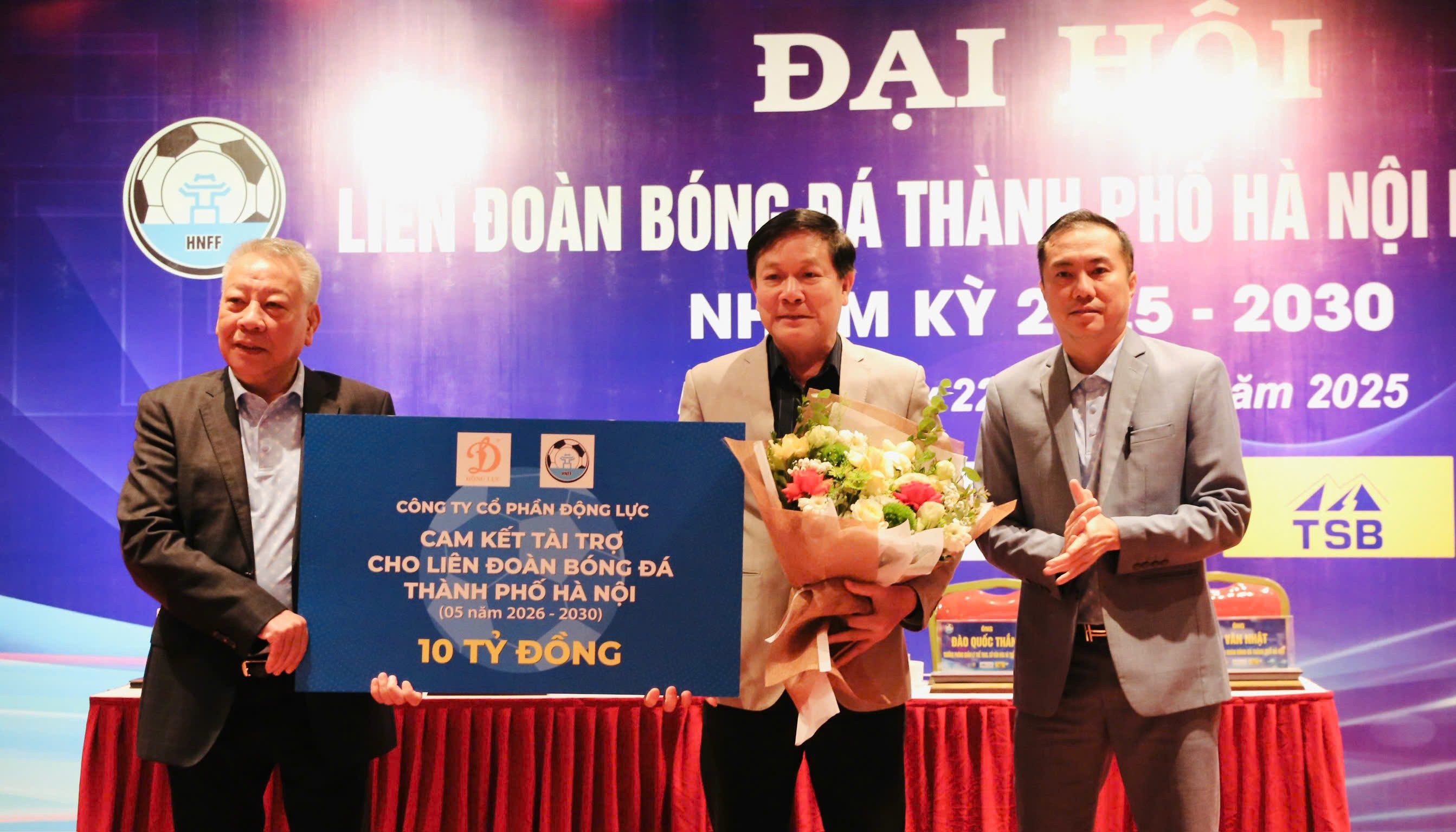 Liên đoàn Bóng đá TP Hà Nội - củng cố vị thế trung tâm