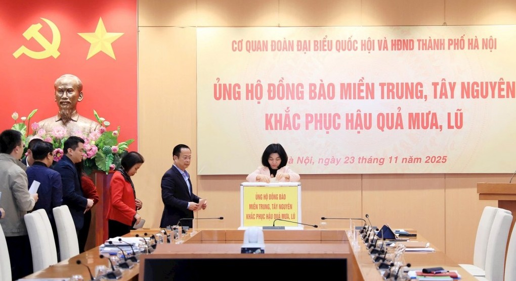 Cơ quan Đoàn đại biểu Quốc hội và HĐND TP Hà Nội sẻ chia với đồng bào bị bão lũ