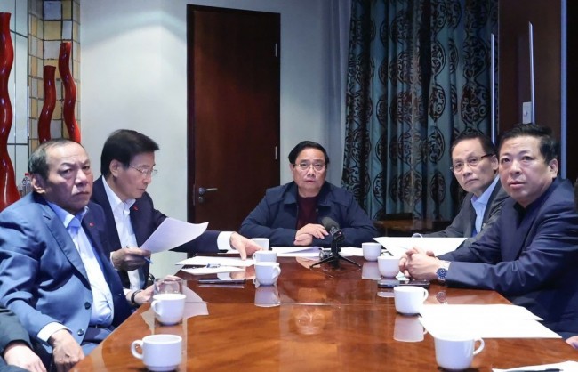 Thủ tướng chủ trì cuộc họp trực tuyến về ứng phó, khắc phục hậu quả mưa lũ