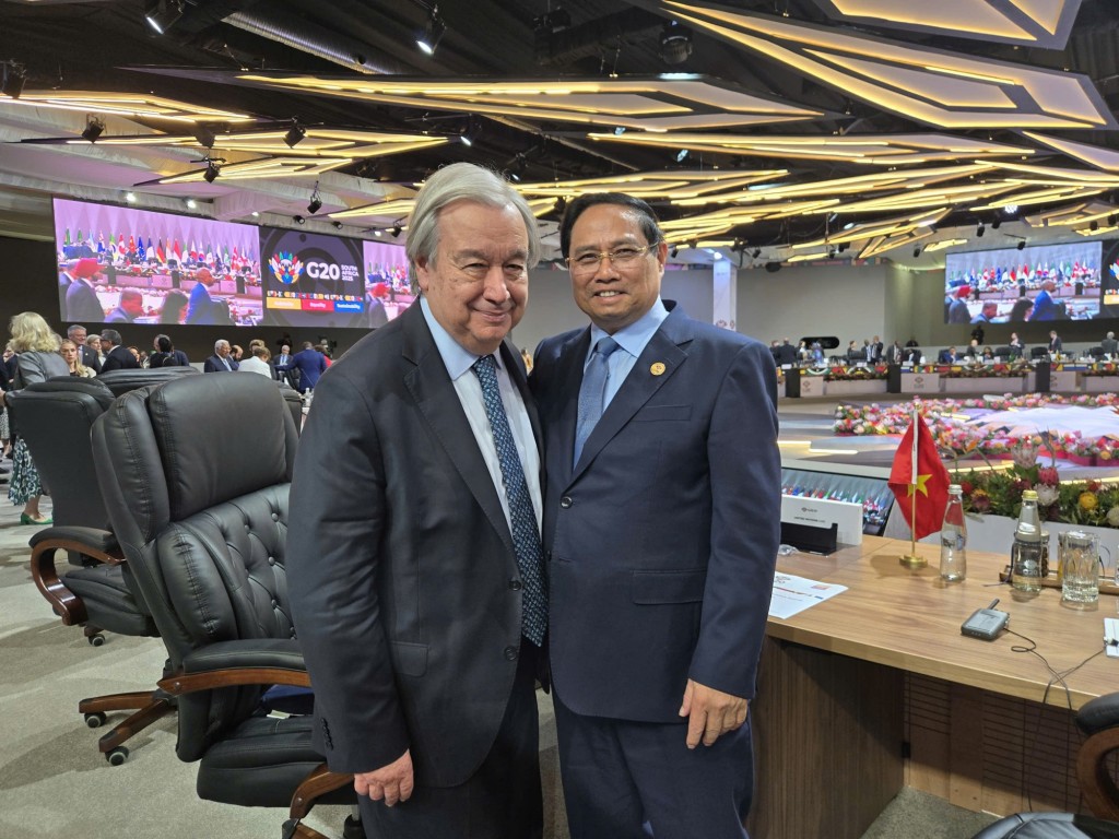 Thủ tướng Phạm Minh Chính và Tổng Thư ký Liên Hợp Quốc Antonio Guterres - Ảnh: VGP/Nhật Bắc