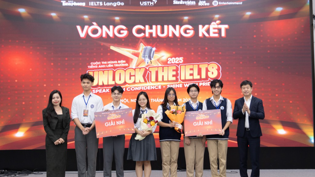 Trường THPT Hồng Quang giành giải Nhất hùng biện tiếng Anh