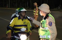 Hà Nội: 284 trường hợp vi phạm nồng độ cồn trong một ngày