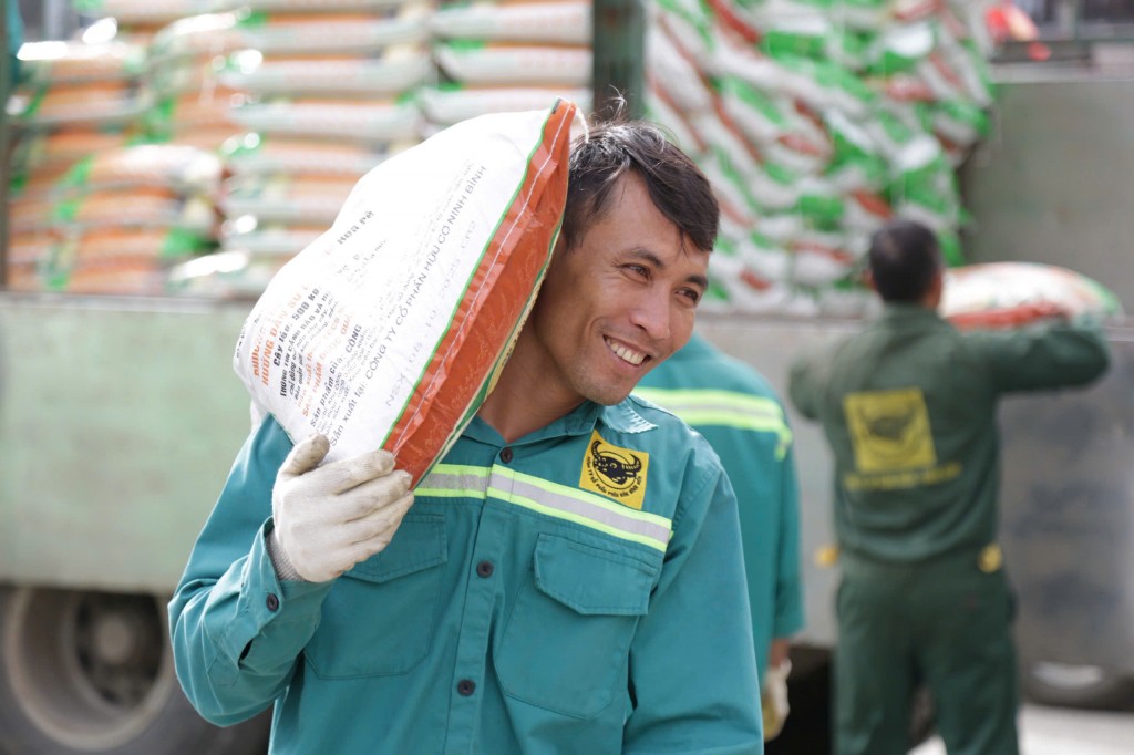 Bình Điền trao sinh kế cho bà con vùng bão lũ tỉnh Thanh Hoá