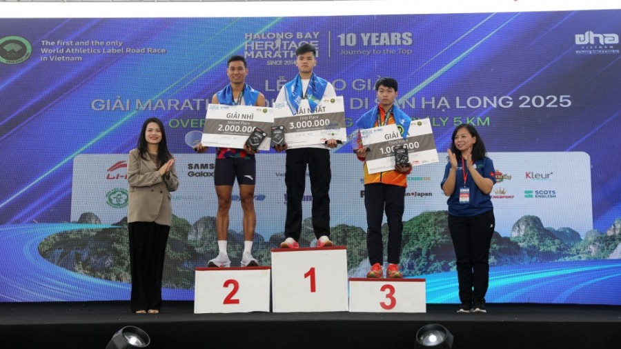 Trao giải cho các VĐV đạt thành tích trong Giải đấu