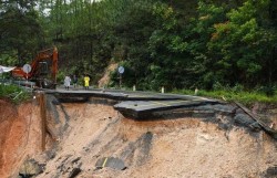 Lâm Đồng yêu cầu thông xe tạm thời đèo Mimosa trước ngày 30/11