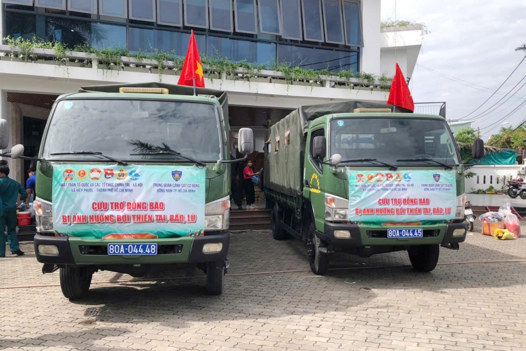 Lực lượng Cảnh sát cơ động tại Hà Nội và TP Hồ Chí Minh cùng hướng về miền Trung