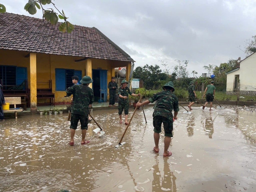 Các lực lượng đang nỗ lực khắc phục hậu quả do thiên tai tại Đắk Lắk