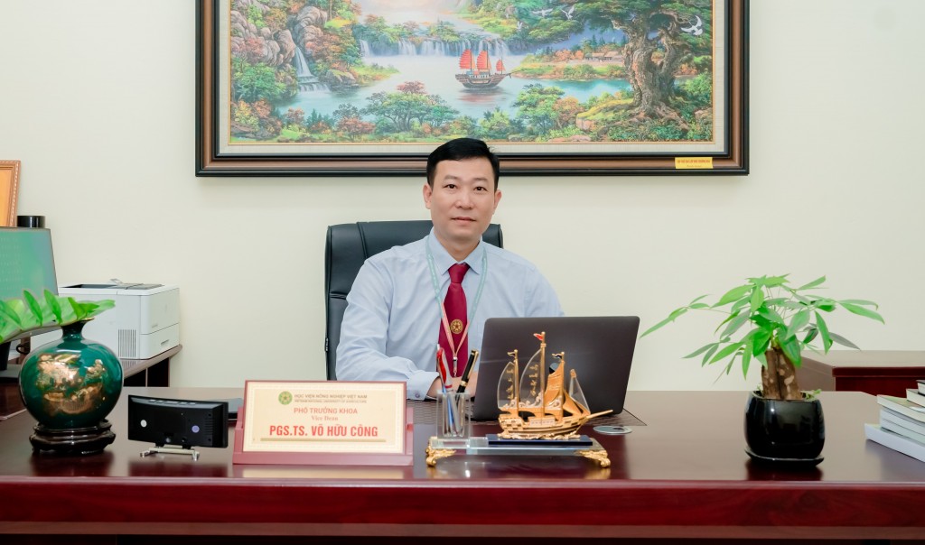 PGS.TS Võ Hữu Công, Giảng viên cao cấp, Phó Trưởng khoa Tài nguyên và Môi trường, Học viện Nông nghiệp Việt Nam