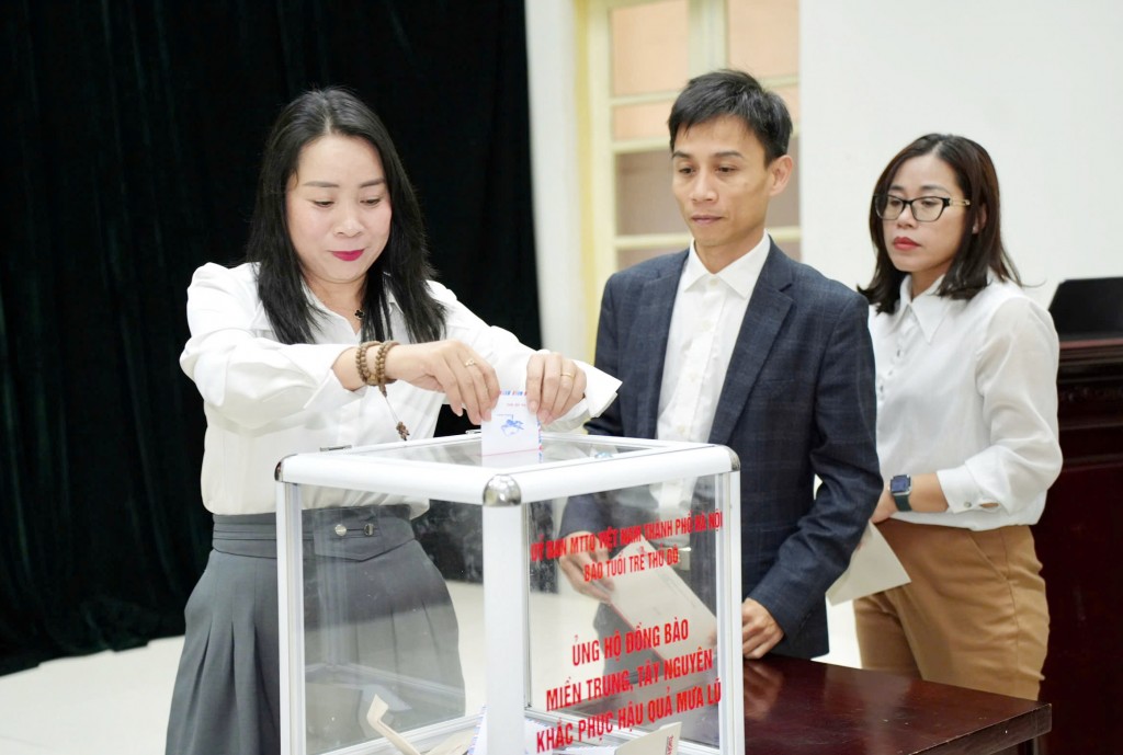 Báo Tuổi trẻ Thủ đô chung vai, sát cánh cùng đồng bào miền Trung