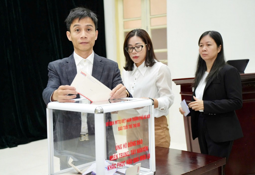 Báo Tuổi trẻ Thủ đô chung vai, sát cánh cùng đồng bào miền Trung