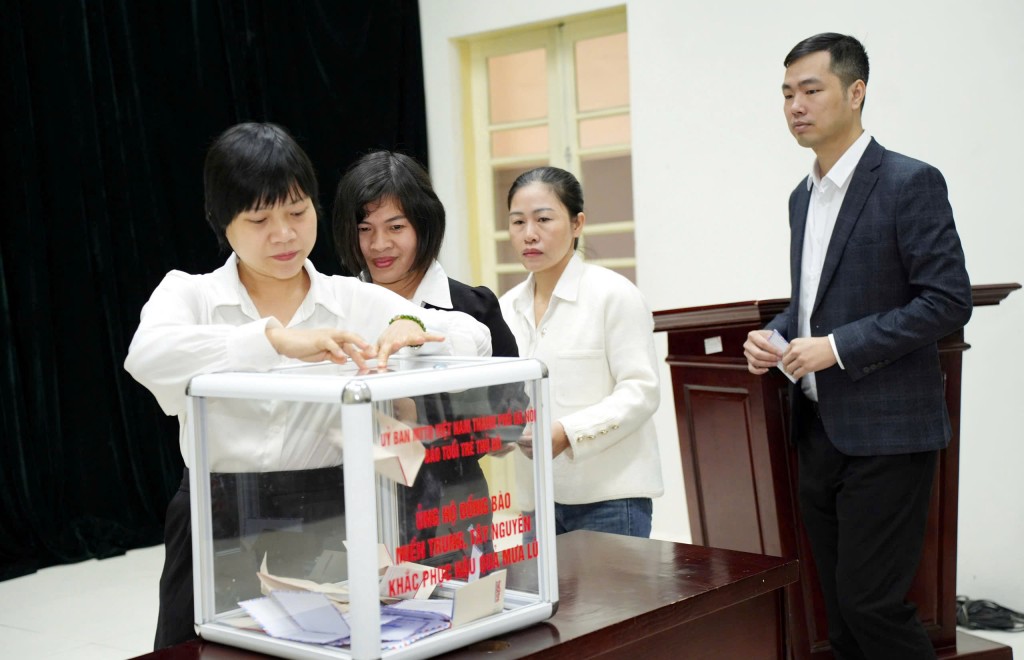 Báo Tuổi trẻ Thủ đô chung vai, sát cánh cùng đồng bào miền Trung