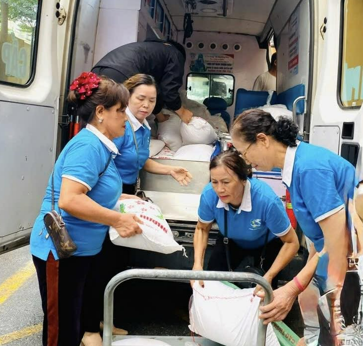 Phụ nữ Hà Nội 