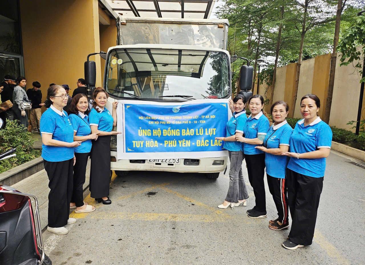 Phụ nữ Hà Nội 