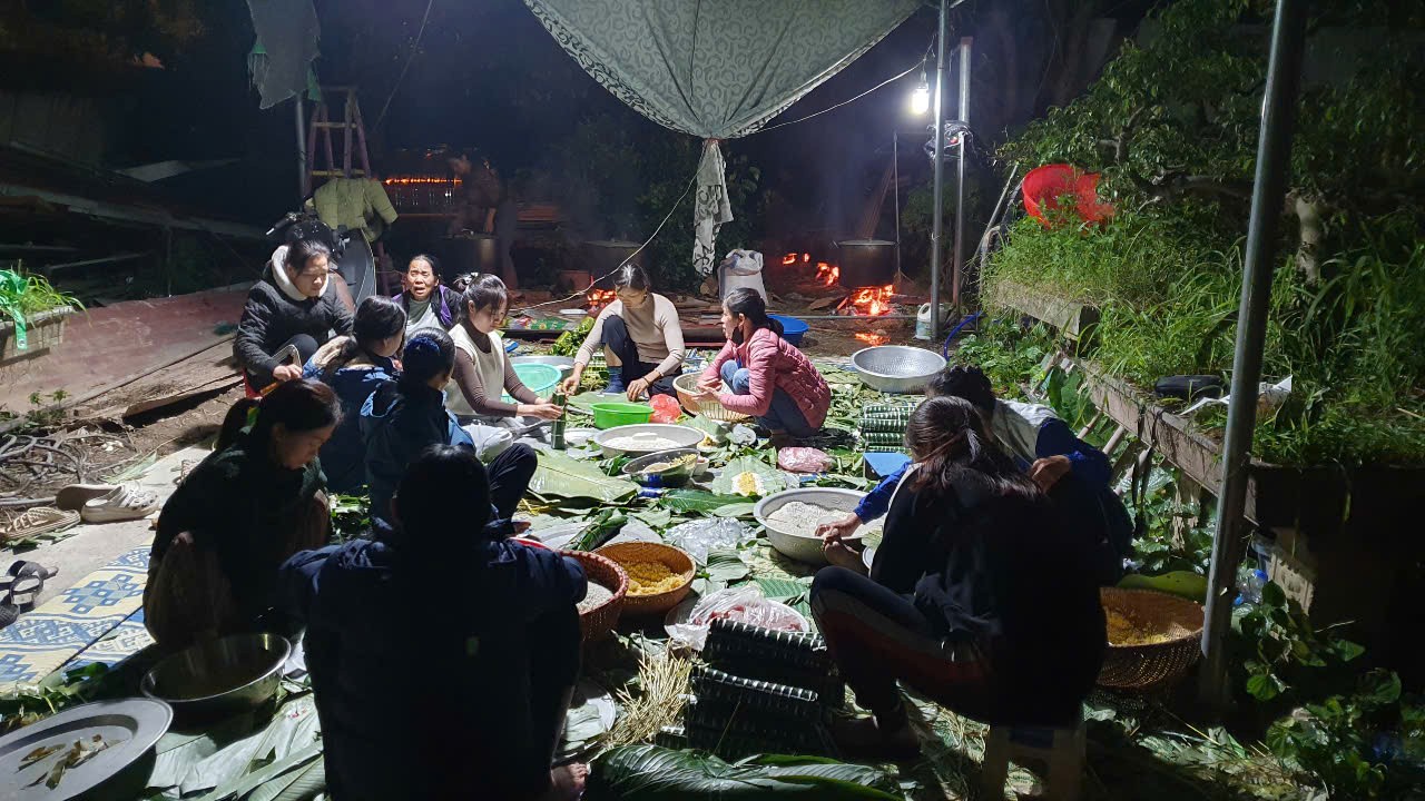 Phụ nữ Hà Nội 