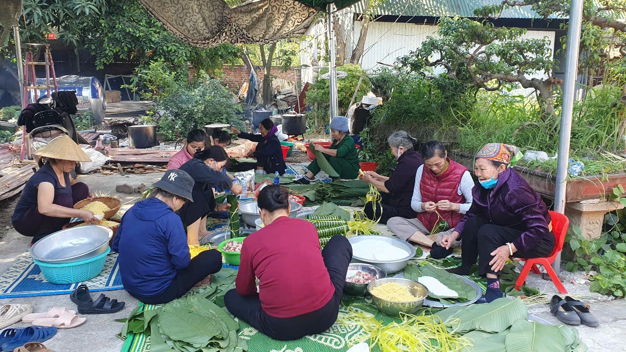 Phụ nữ Hà Nội 