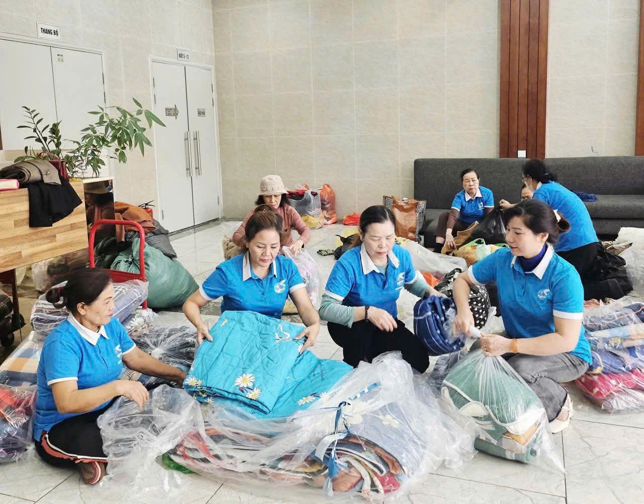 Phụ nữ Hà Nội 