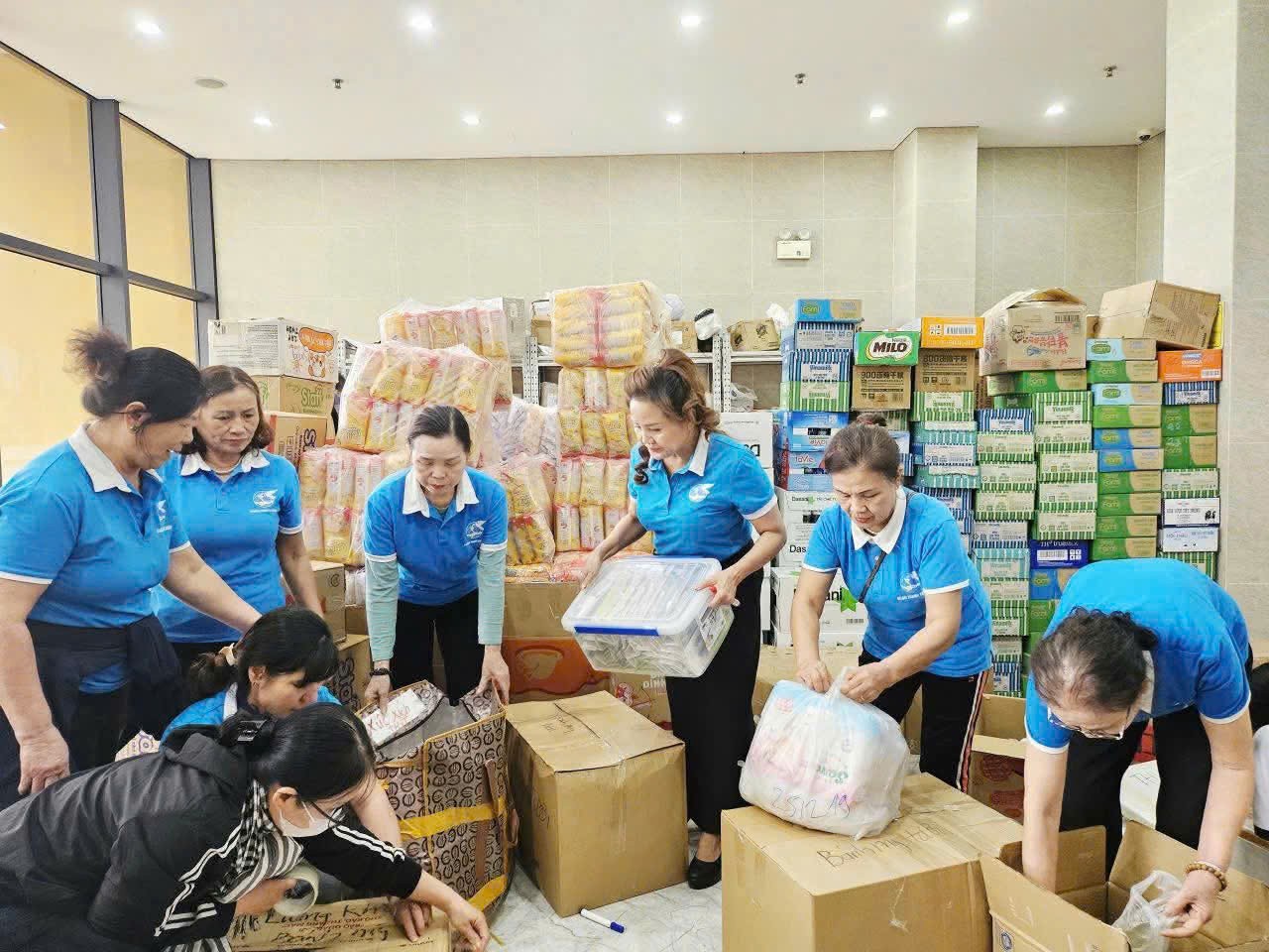 Phụ nữ Hà Nội 