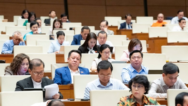 Đề nghị nghiên cứu lại việc hợp nhất các cơ quan báo chí tự