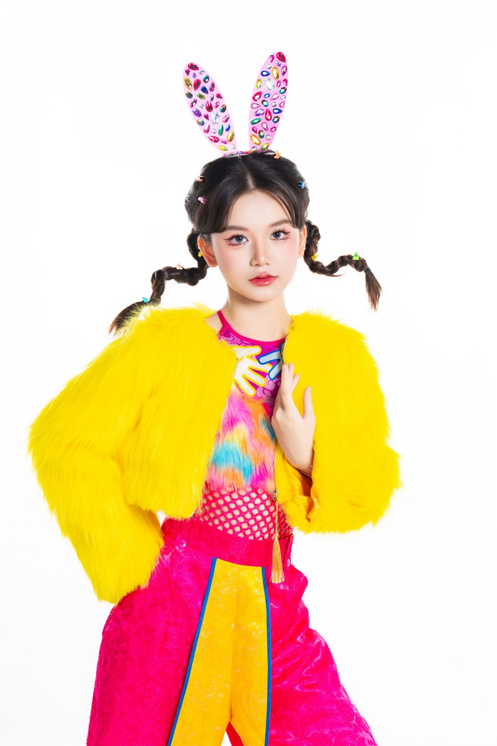 Tình yêu văn hóa Việt trong MV “Oẳn tù tì