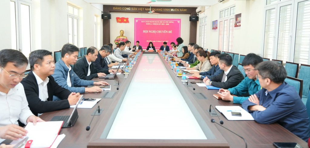 Ban Chấp hành Đảng bộ xã Phù Đổng thông qua Chương trình công tác toàn khóa Ban Chấp hành Đảng bộ xã Phù Đổng thông qua Chương trình công tác toàn khóa