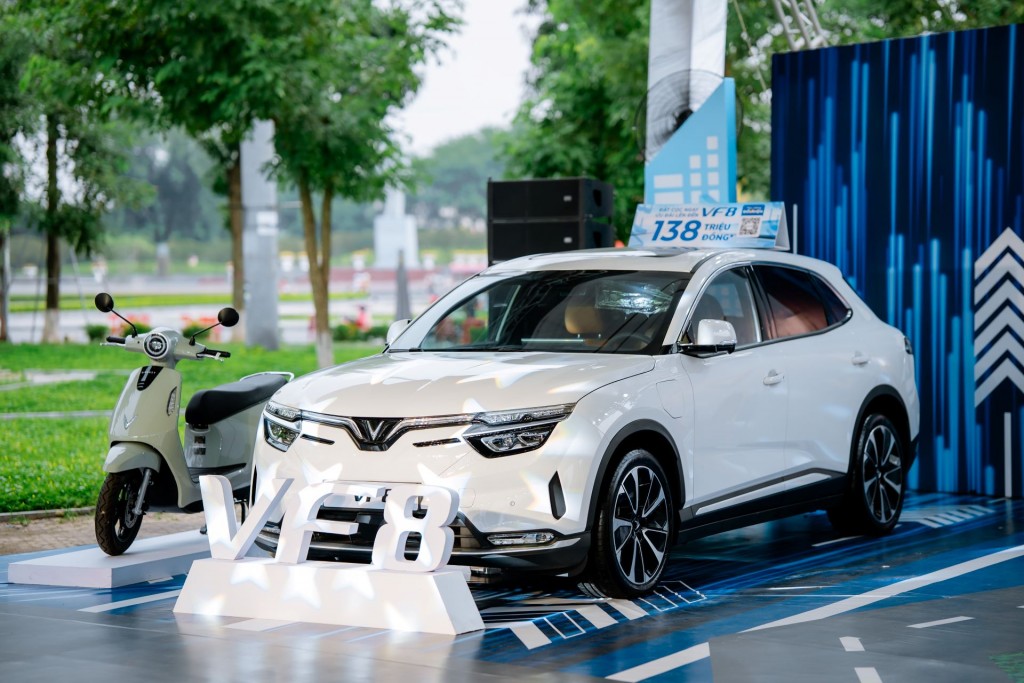 Loạt ưu đãi “khủng” tháng 11 đưa giá của VF 8 - “siêu phẩm đạp ga dính lưng” về mức 900 triệu đồng